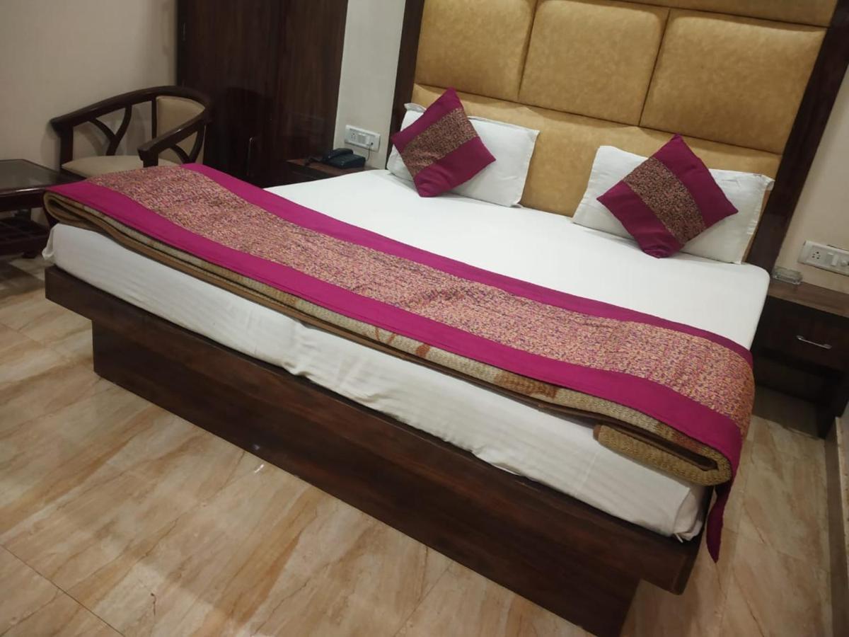 Adb Rooms Hotel Indo Continental Nuova Delhi Esterno foto